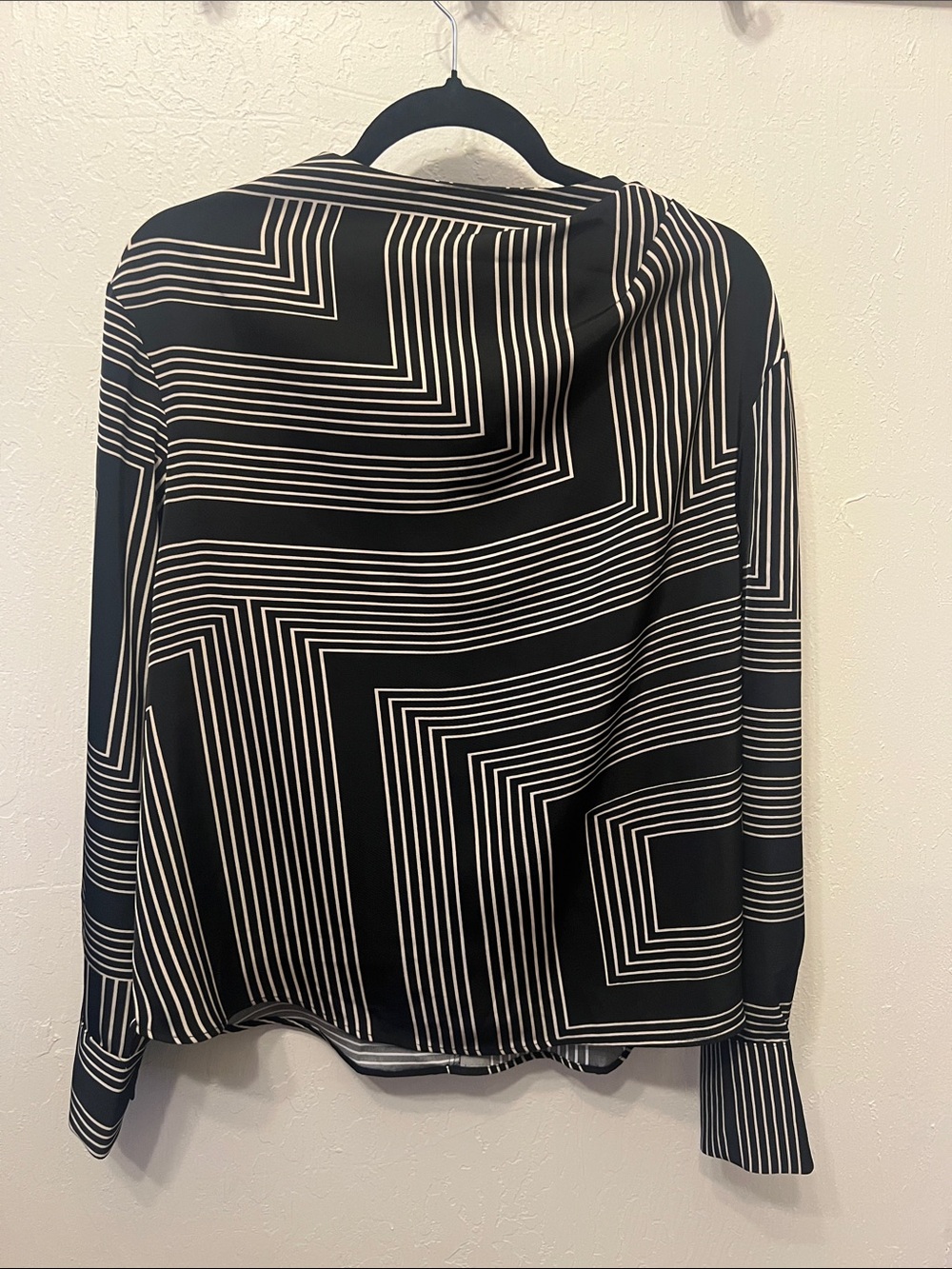 H&M Black and White Geometric Button-Up Blouse